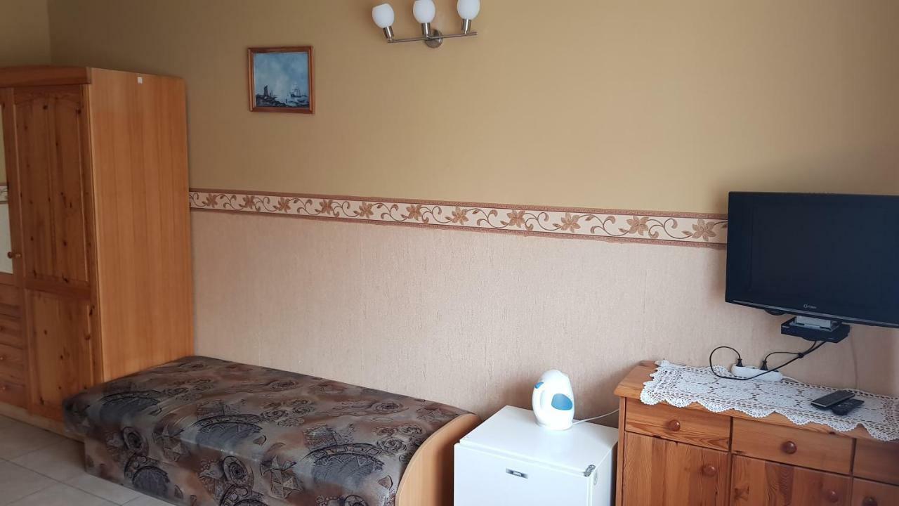 Pokoje Goscinne Asia Леба Экстерьер фото