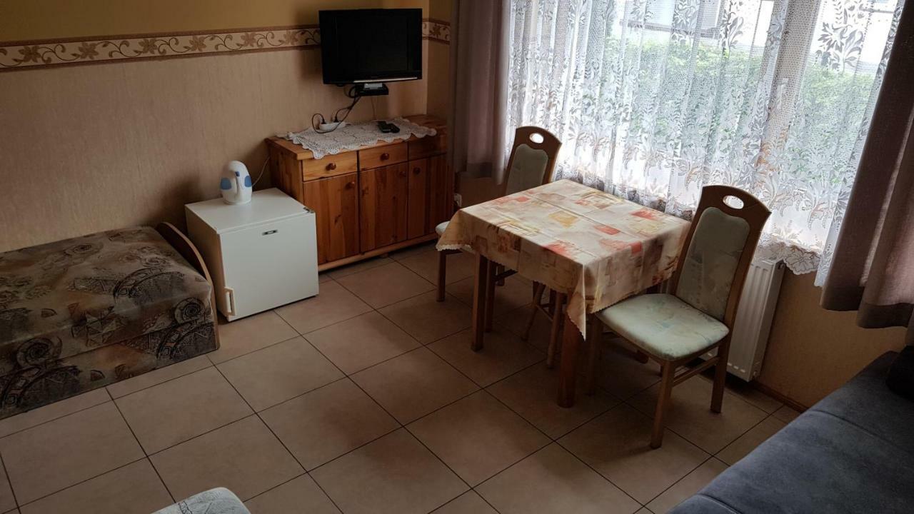 Pokoje Goscinne Asia Леба Экстерьер фото
